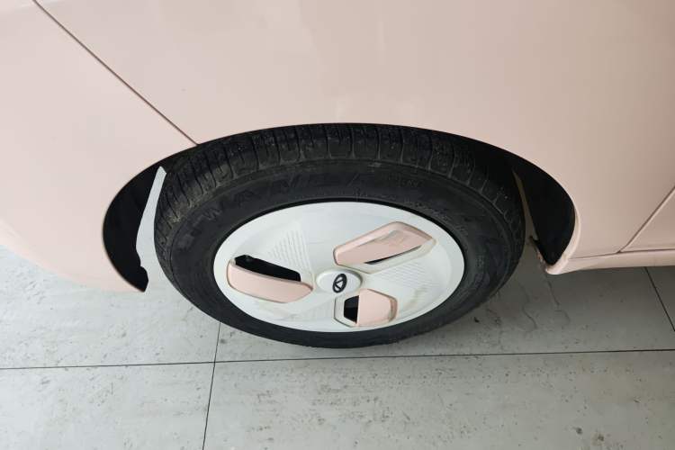 Used Chery QQ Ice Cream 2022 170km Sundae Phosphate Lithium-Ion
