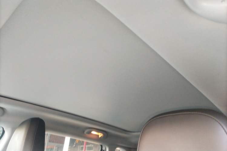 Used  Compass 2020 220T Automatic Leading Edition
