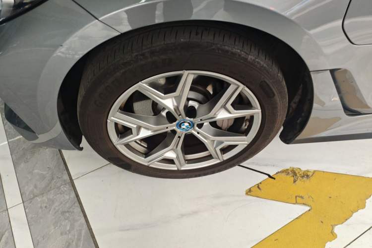 Used BMW i3 2022 eDrive 35 L
