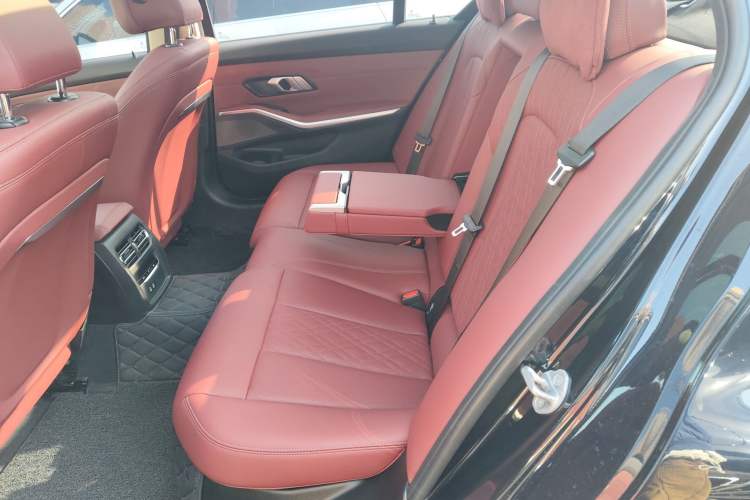 Used BMW i3 2024 eDrive 35 L
