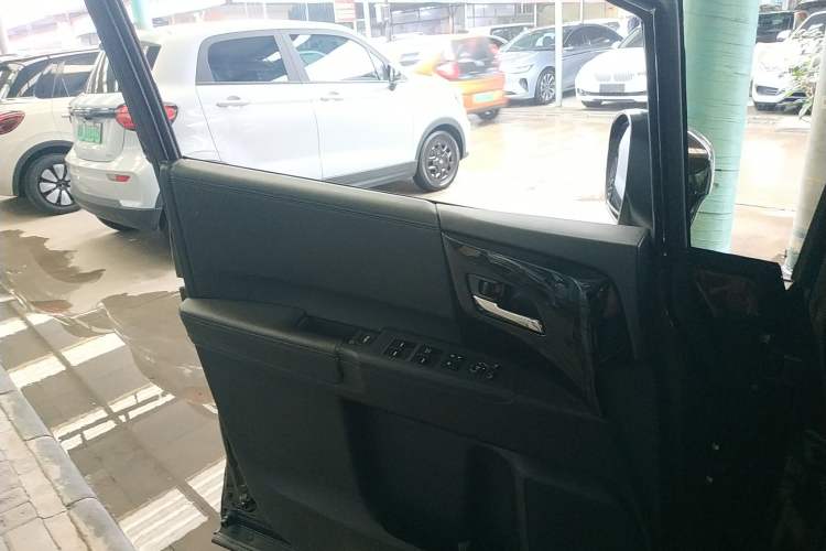 Used Honda Elysion 2019 2.0L Hybrid Luxury Edition
