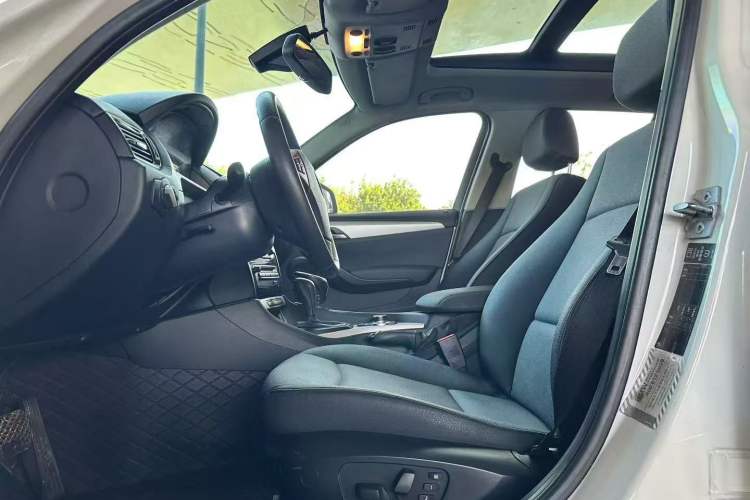 Used BMW X1 2012 sDrive18i Luxury Edition