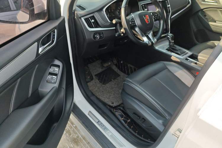 Used Roewe RX5 2019 20T Two-Wheel Drive Automatic 4G Connected Platinum Edition
