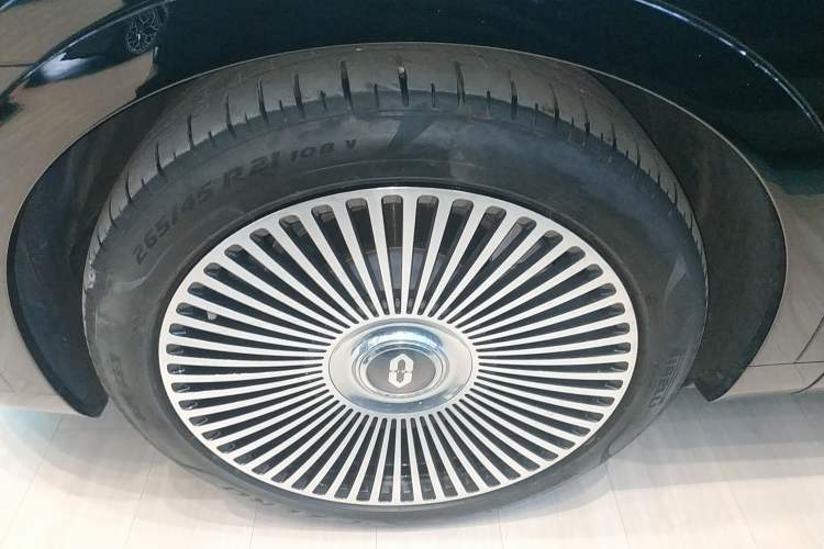 Used Hima AITO M9 2024 Range-Extended Ultra Version 42 kWh 6-Seater Model