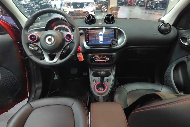 Used  forfour 2016 1.0L 52 kW Passion Edition
