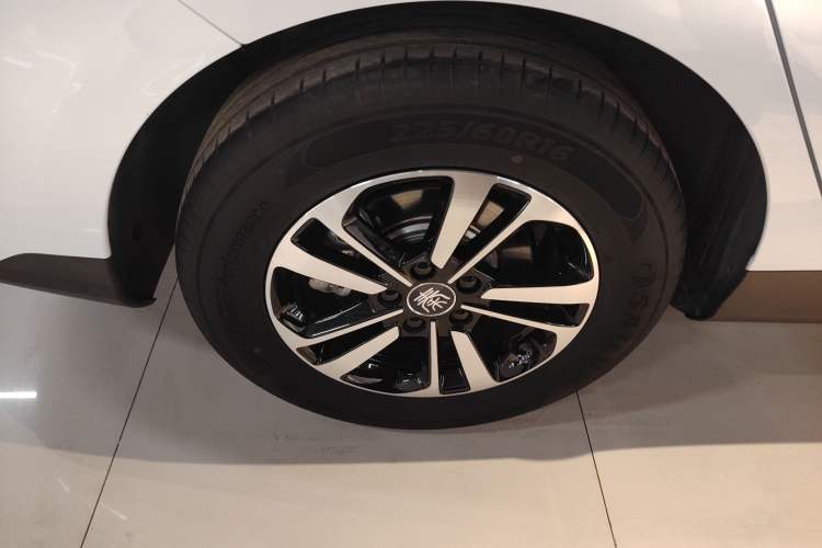 Used BYD Qin PLUS 2025 DM-i Smart Drive 120KM Superior Model