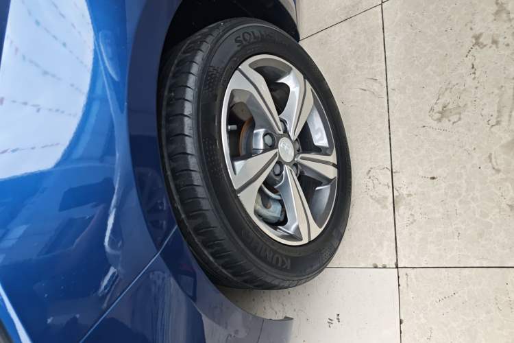 Used Geely Auto Emgrand GL 2017 1.8L DCT Elite Model
