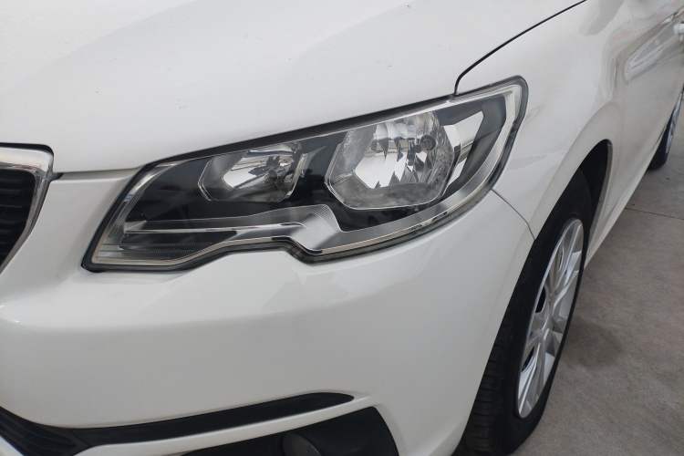 Used Peugeot 301 2017 1.6L Manual Comfort Edition
