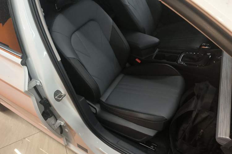 Used Volkswagen Sagitar 2026 Model 30 Million Units Selected 300TSI DSG Surpassing Edition
