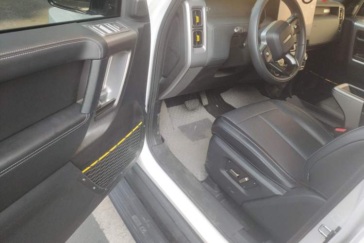 Used  V23 2025 501 Four-Wheel Drive Advanced Version
