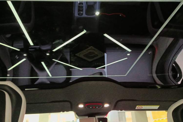 Used  SU7 2024 Rear-Drive Ultra-Long Range Advanced Pro-Level Intelligent Driving Version