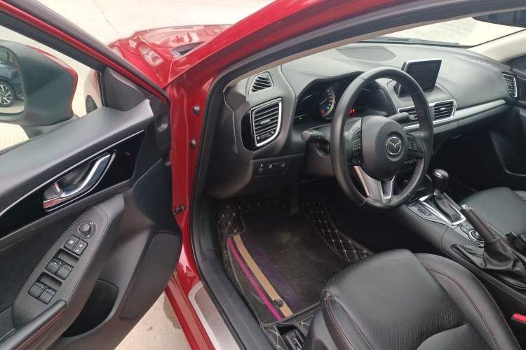 Used Mazda Mazda 3 Axela 2014 Sedan 1.5L Automatic Prestige Model
