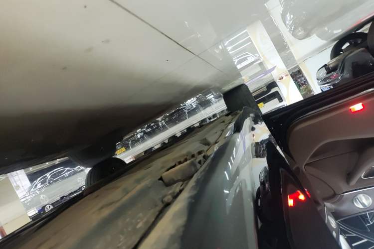 Used Mercedes-Benz E-Class 2019 Facelifted E 300 L Stylish Version
