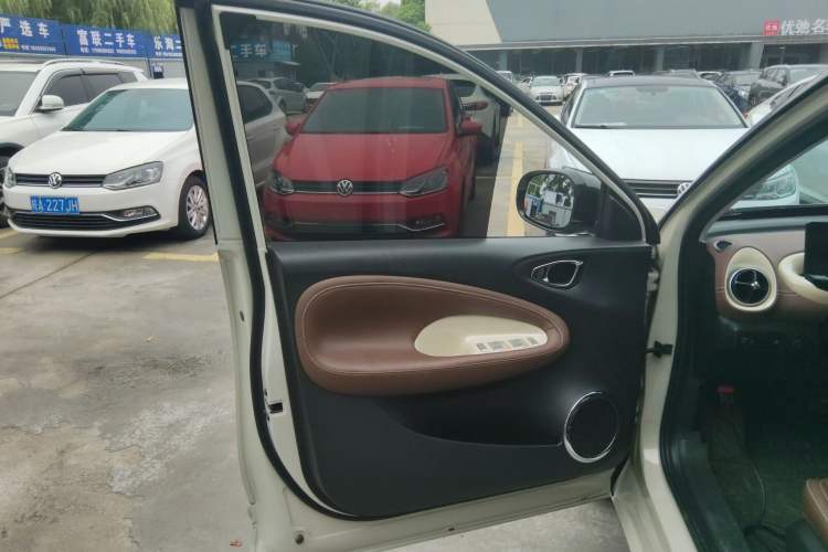 Used Wuling Bingo 2023 333 km Enjoyment Version
