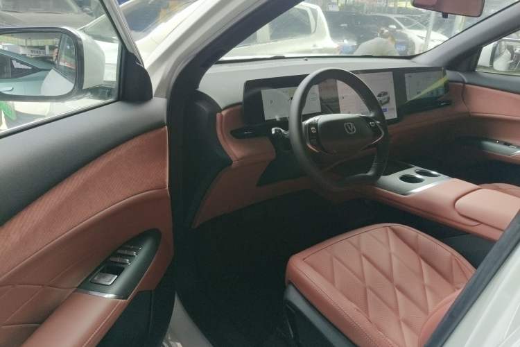 Used Changan CS75 PLUS 2025 4th Generation UItra 2.0T New Blue Whale – Smart & Powerful Version
