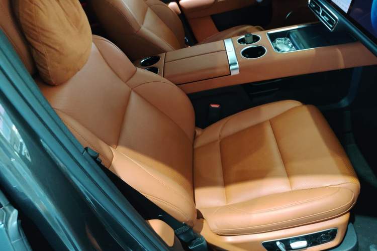 Used Li Auto L8 2023 Pro Model
