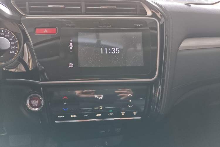 Used Honda Gienia 2017 1.5L CVT Fashion Edition
