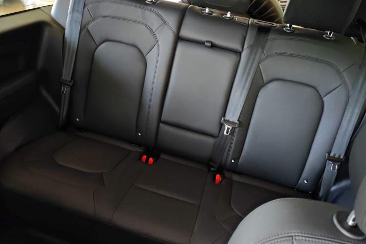 Used Land Rover Defender 2023 Facelift 90 3.0T P400 XS
