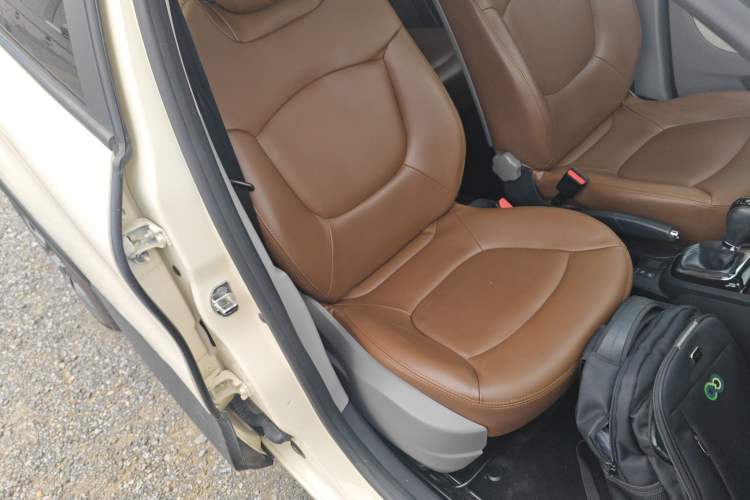 Used Renault Captur 2015 1.2T Automatic Standard Edition
