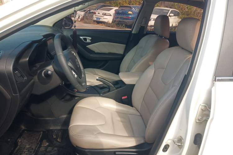 Used GAC Trumpchi GA3S Vision 2014 1.6L Automatic Luxury ESP Version