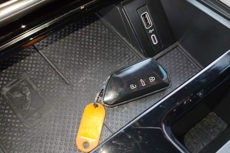 Used Volkswagen Teramont X 2024 380TSI Four-Wheel Drive Longxiang Edition
