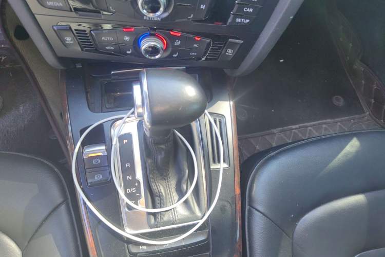 Used Audi A4L 2013 35 TFSI Automatic Comfort Model
