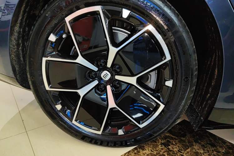 Used  SU7 2024 Rear-Drive Long-Range Intelligent Driving Version