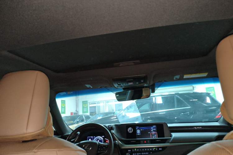 Used Lexus ES 2021 300h Excellence Edition