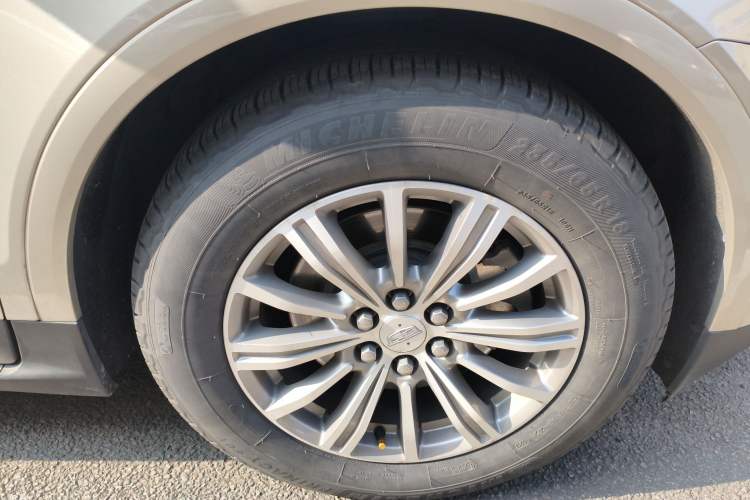 Used Cadillac XT5 2016 25T Luxury Model