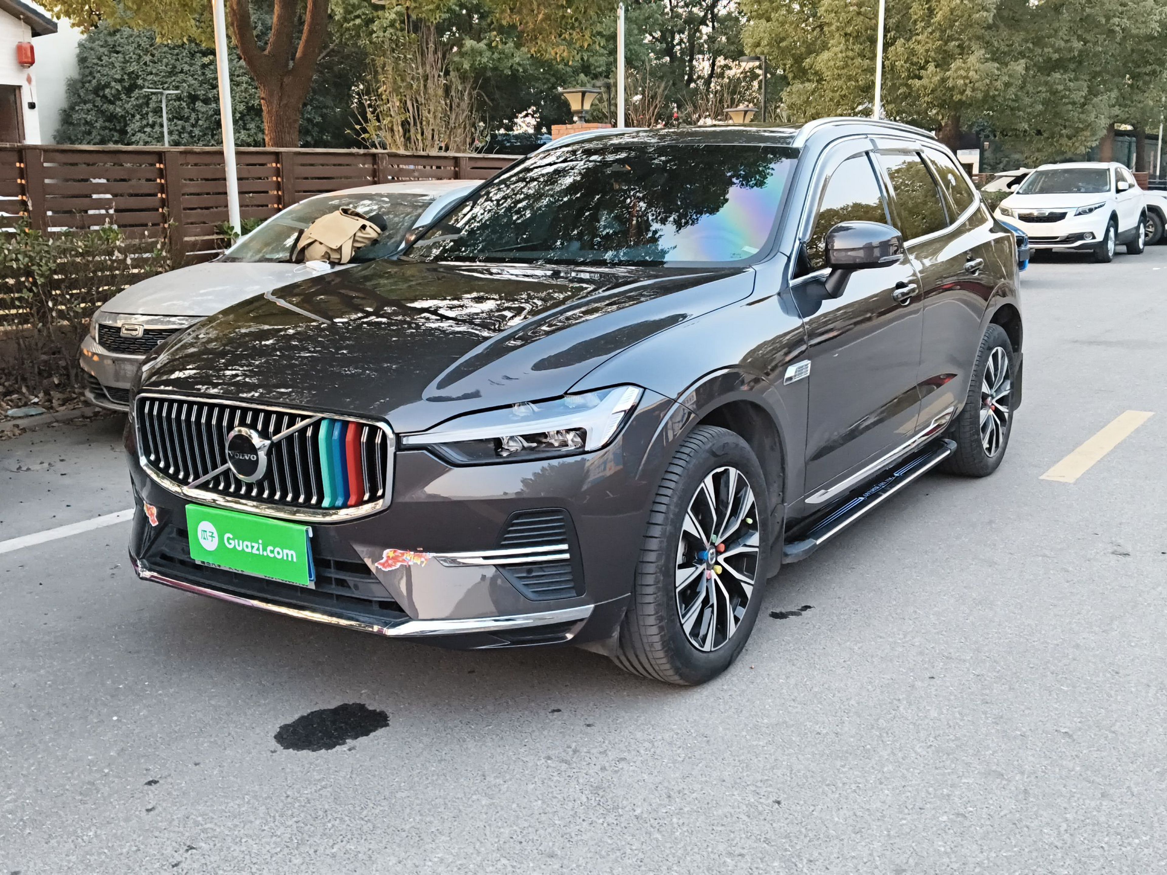 Под передней частью автомобиля