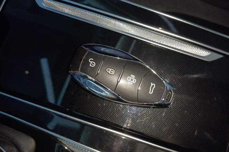 Used Hongqi HS5 2023 2.0T Qixiang Pro Edition