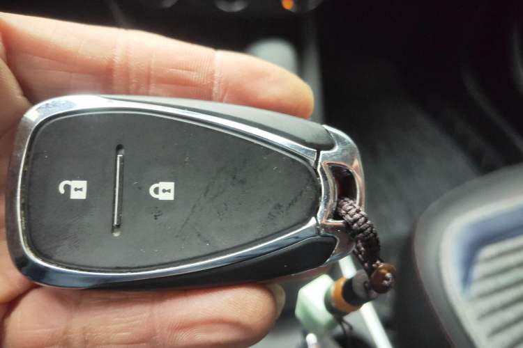 Used Chevrolet Trax 2019 Redline 325T Automatic Fun Edition China VI Standard