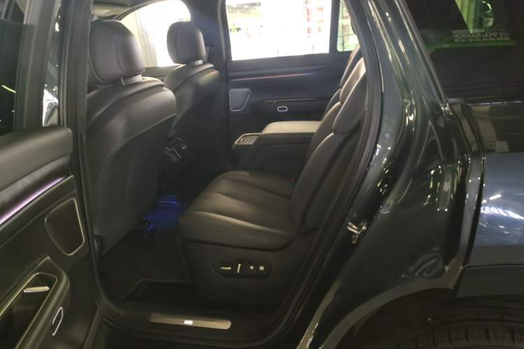 Used Nio ES8 2023 75 kWh Executive Edition
