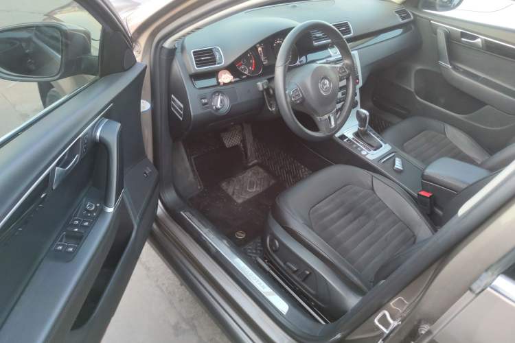 Used Volkswagen Magotan 2015 Facelift 1.8TSI Luxury Model
