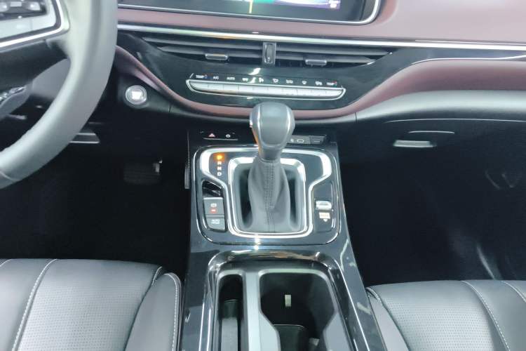 Used GAC Trumpchi M6 2023 PRO 270T DCT Luxury Edition
