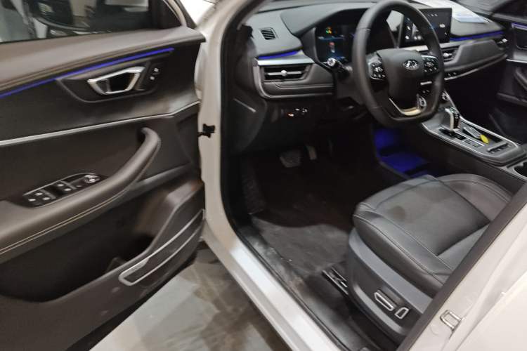 Used Chery Tiggo 8 2020 Facelifted Version 290TGDI Automatic Elite Edition
