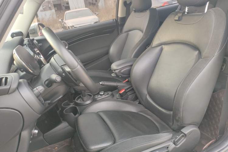 Used  MINI 2023 2.0T COOPER S Artist
