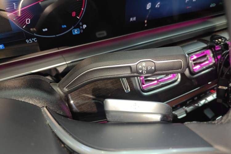 Used Mercedes-Benz GLE 2024 Refreshed GLE 350 4MATIC Stylish Edition
