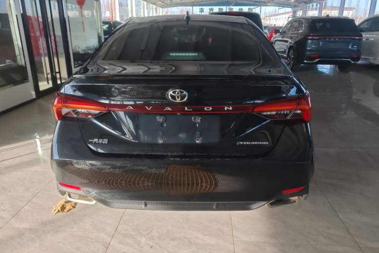 Used Toyota Avalon 2019 2.5L Touring Premium Version China VI Standard
