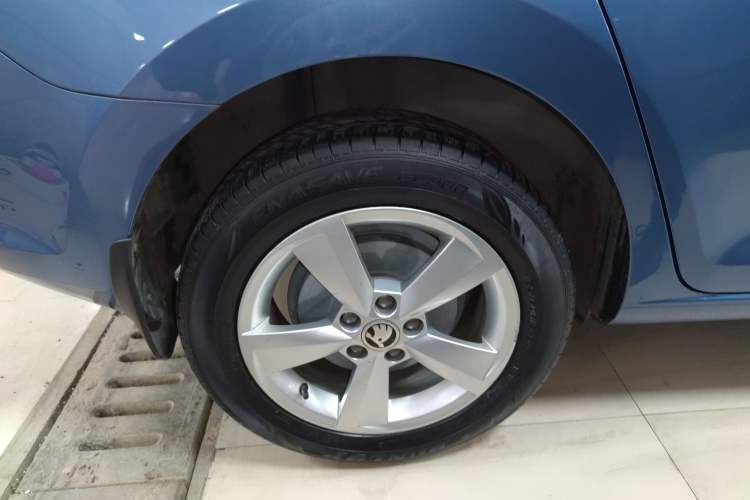 Used Skoda Rapid Spaceback 2018 1.6L Automatic Comfort Edition
