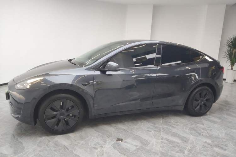 Used Tesla Model Y 2024 Rear-Wheel-Drive Version
