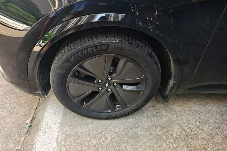 Used Li Auto L8 2024 PRO Model
