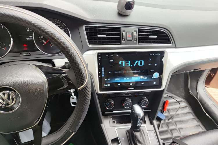 Used Volkswagen Lamando 2015 230TSI DSG Fashion Edition
