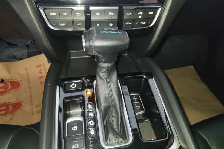 Used GAC Trumpchi GS7 2017 280T Two-Wheel Drive Luxury Model
