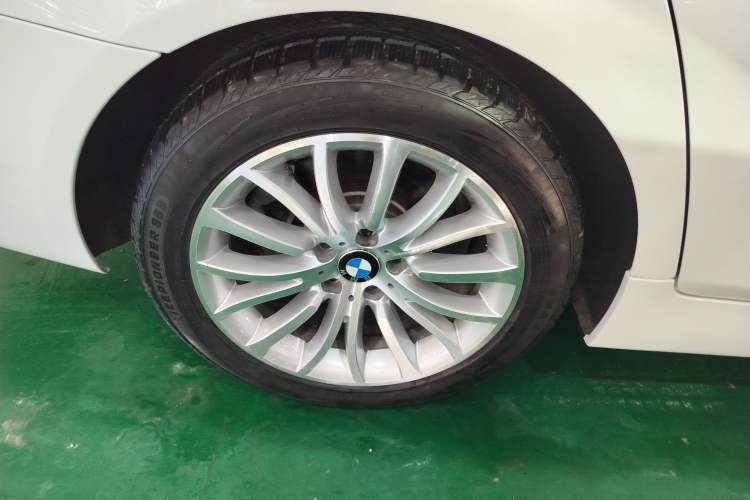 Used BMW 5 Series 2014 525Li Luxury Design Package
