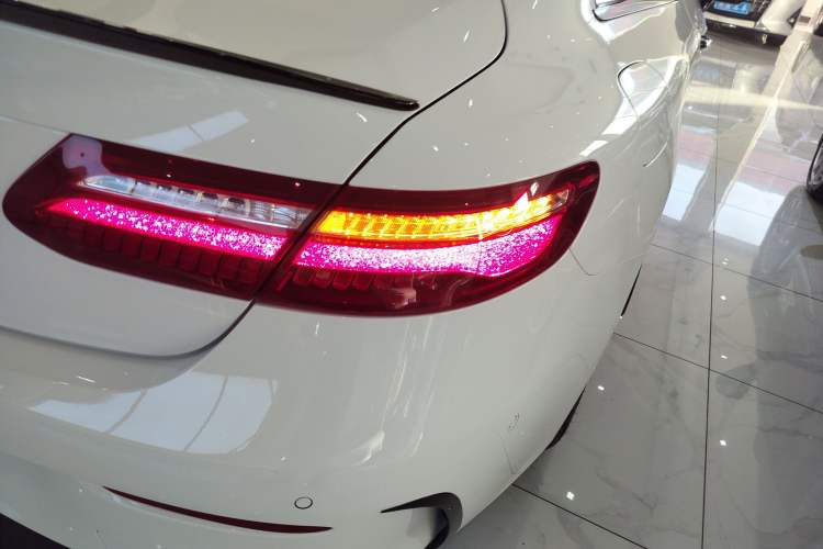 Used Mercedes-Benz E-Class 2020 E 260 4MATIC Coupe
