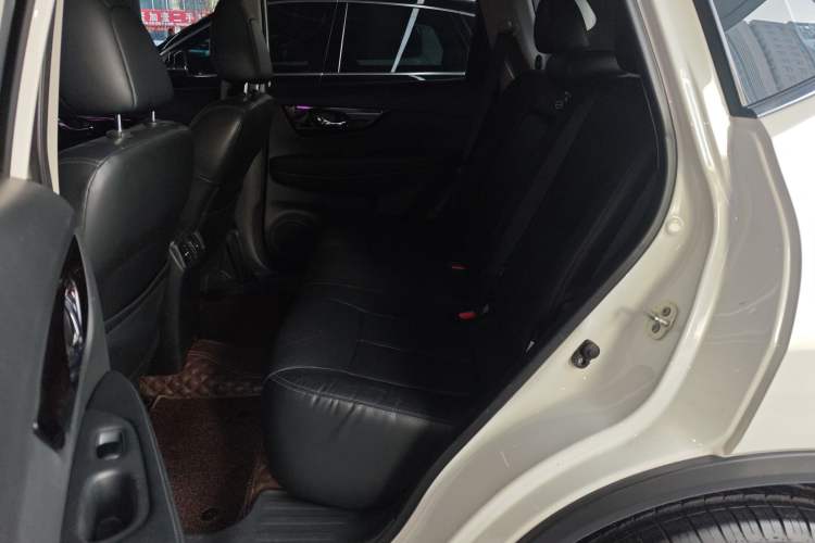 Used Nissan X-Trail 2019 2.0L CVT Smart Connect Comfort Edition 2WD
