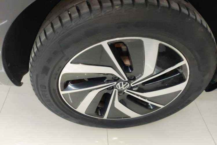 Used Volkswagen Viloran 2022 380TSI Luxury Edition
