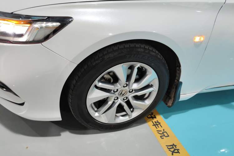 Used Honda Accord 2018 230TURBO Comfort Version National V
