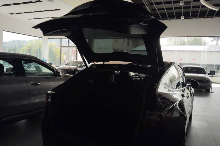 Used Tesla Model Y 2021 Standard Range Rear-Wheel Drive Version
